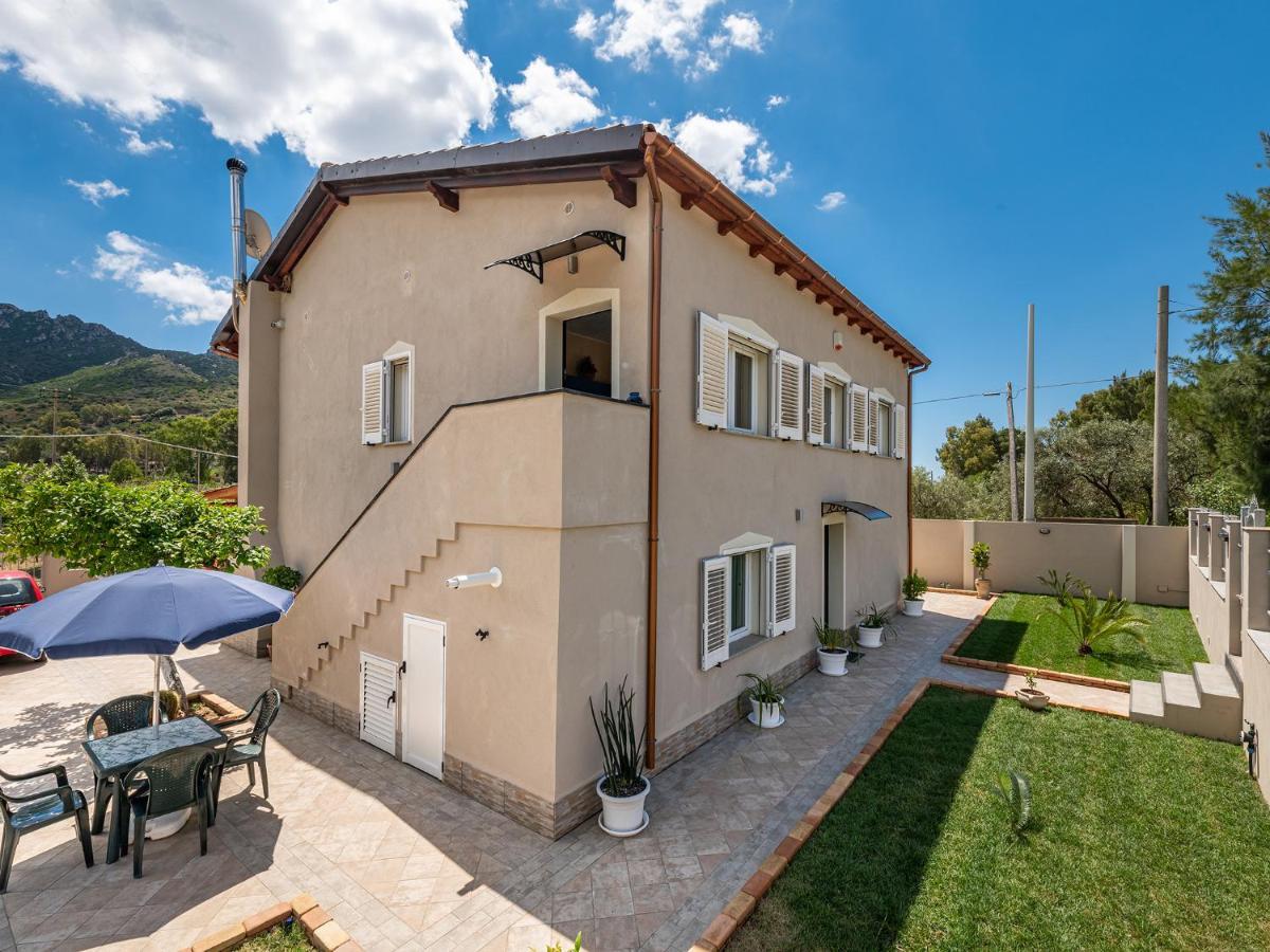 Villa Chiara Solanas Соланас Экстерьер фото